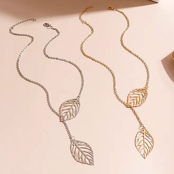 ⚜️[𝟯/$𝟭𝟴]⚜️NEW 2 Large Leaves Dangly Necklace - Picture 4 of 16